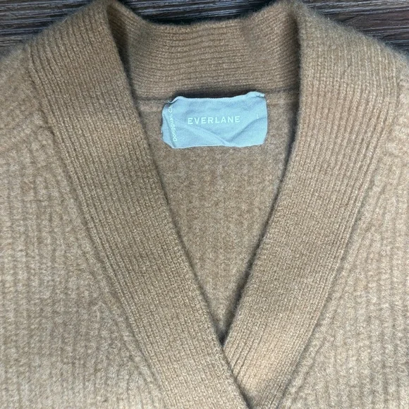 100% wool Everlane Women's Camel Cardigan Sweater - Picture 7 of 16